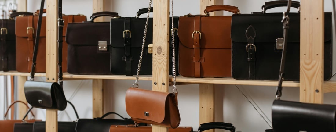 La maroquinerie de la marque Guess : Une alliance de style et de fonctionnalité